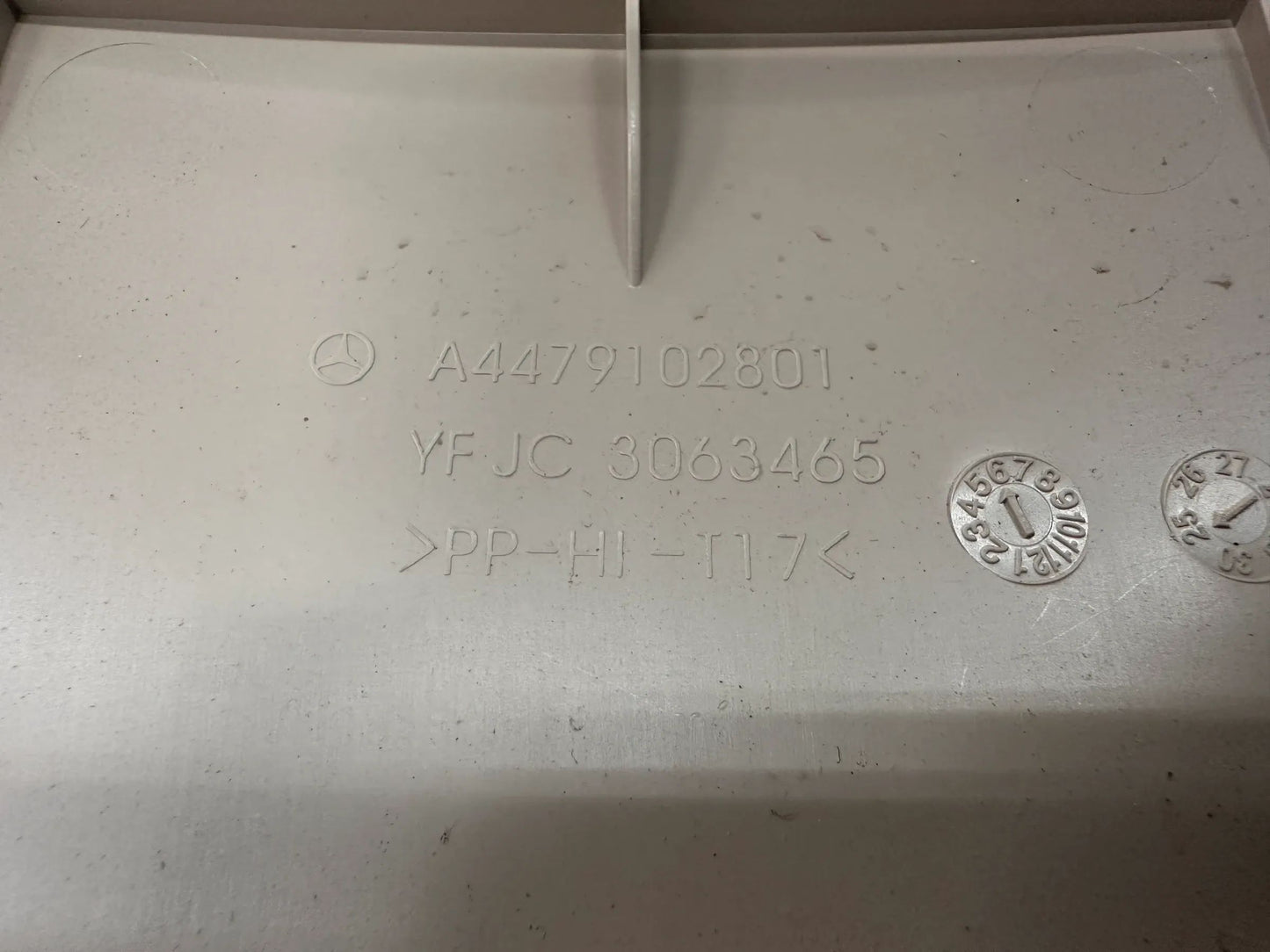ORIGINAL Mercedes Benz W447/W448 V-Klasse Abdeckung Sitzlehne A4479102801 NEU