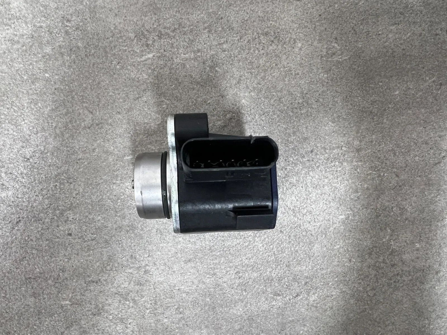 Mercedes Benz W222 S-Klasse Ventil Unterdruckventil Hubmagnet A1779821700 NEU