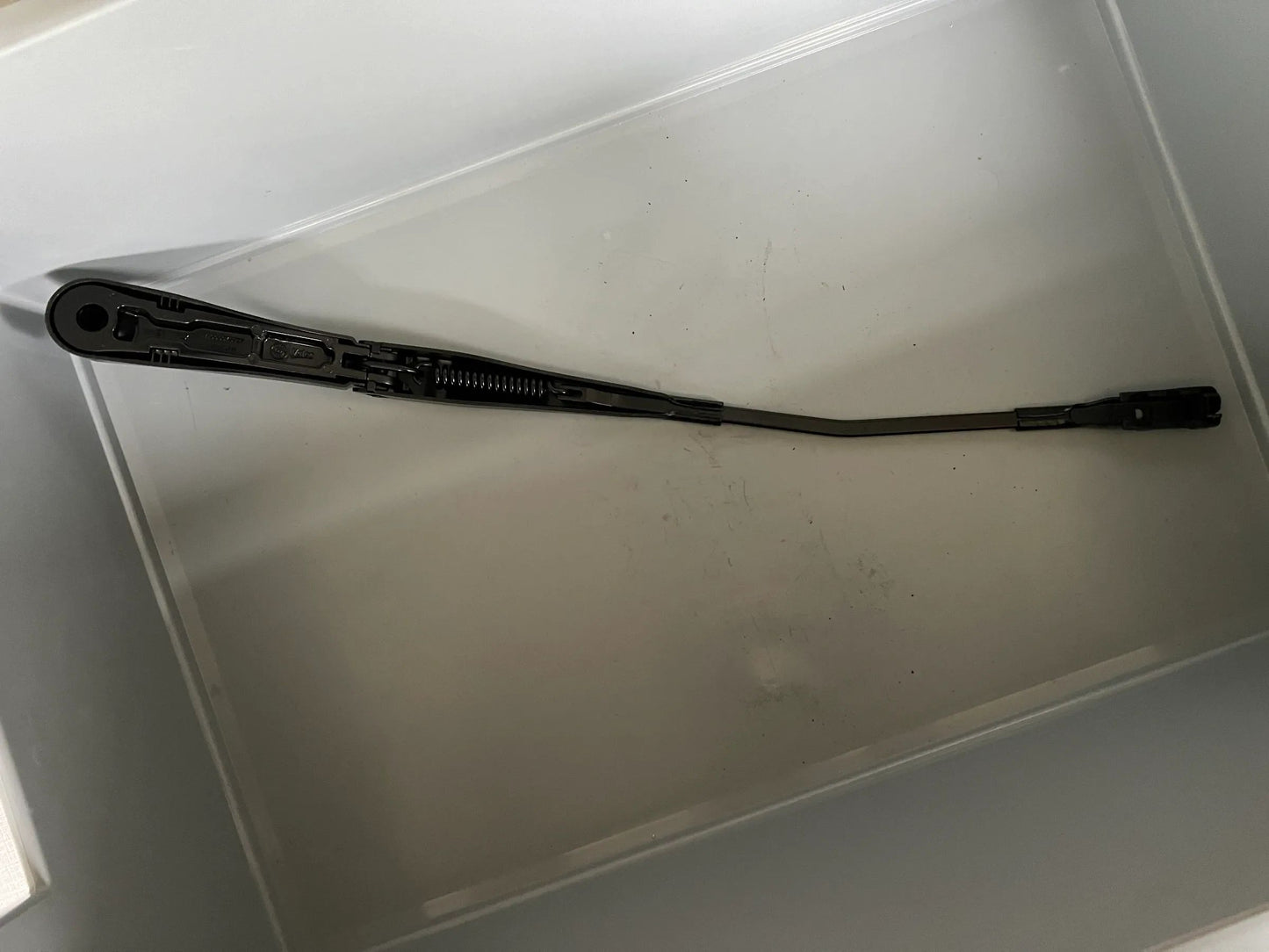 ORIGINAL MERCEDES-BENZ X243/X247 WISCHERARM A2478201501 NEU