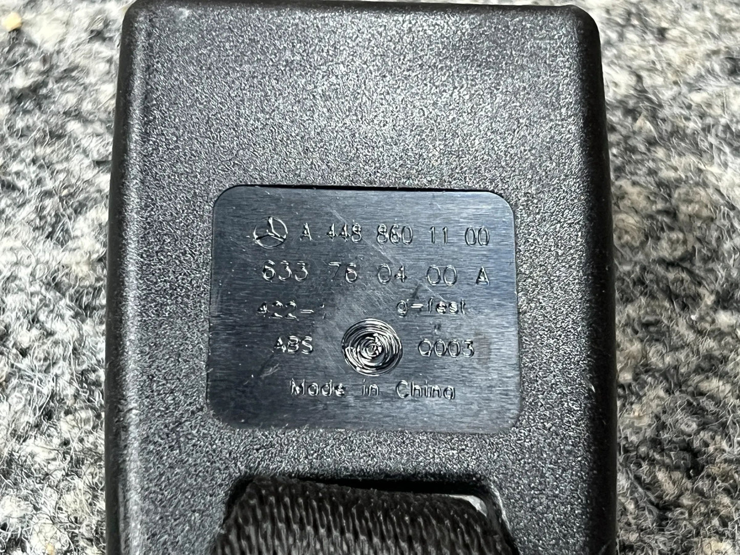 Original Mercedes-Benz V-Klasse W447/448 Gurt komplett Rechts 634241900A Schwarz