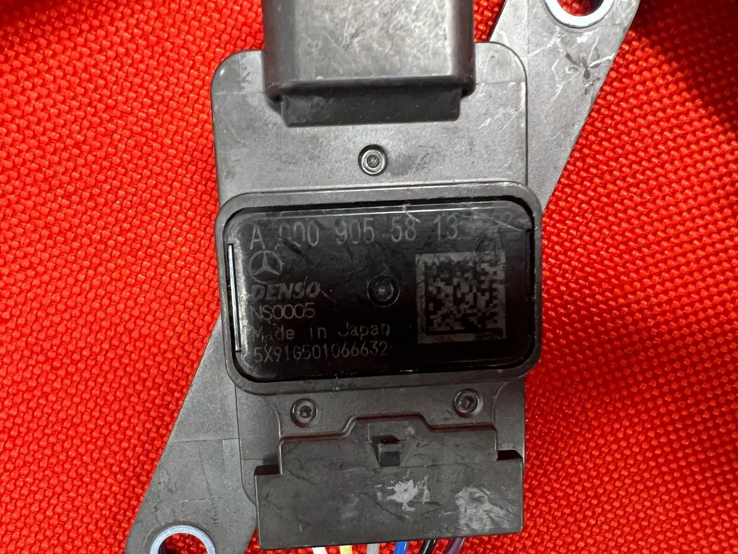 Original Mercedes Benz NOx Sensor A0009055813 NEU