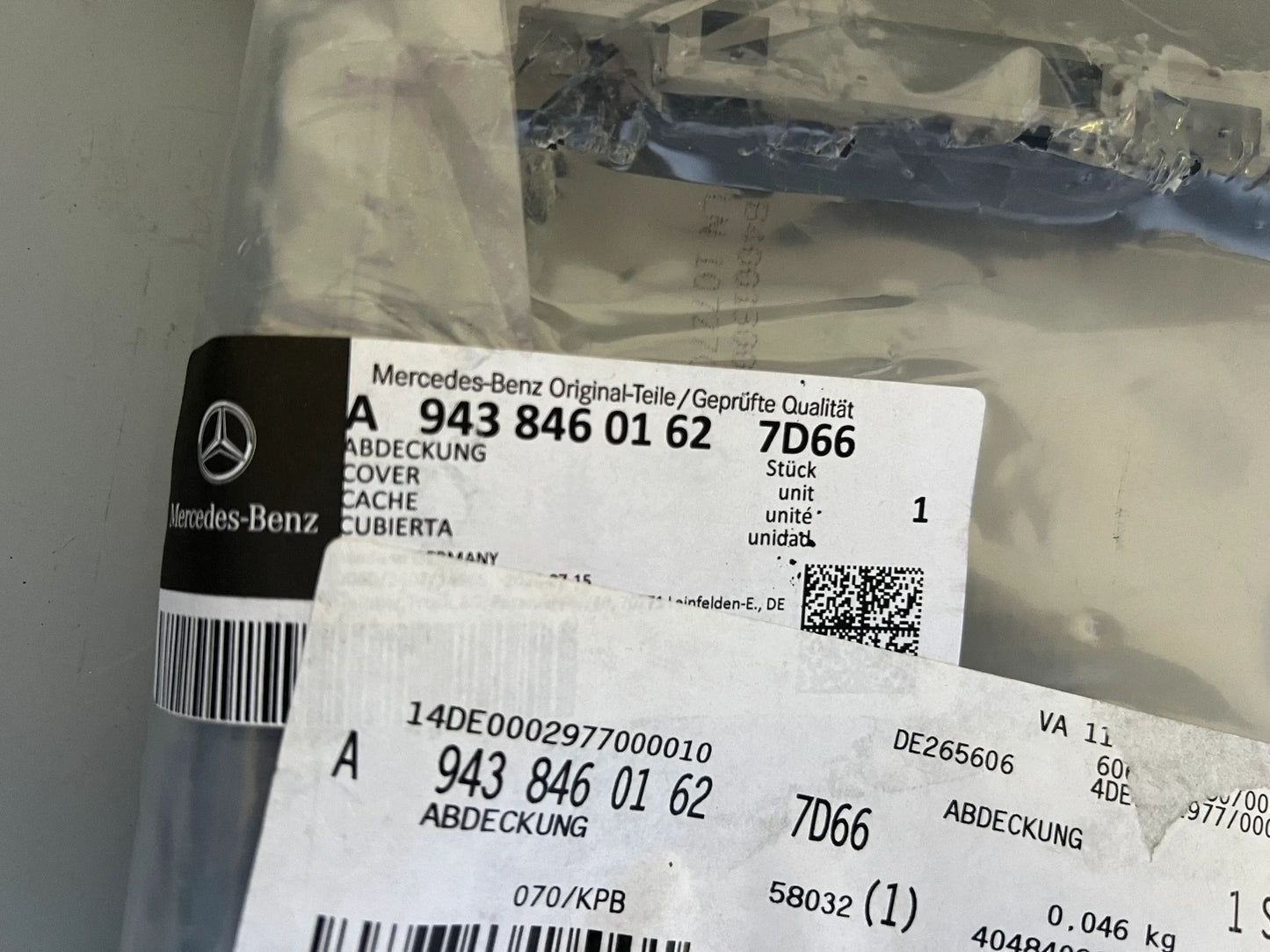Original Mercedes-Benz Abdeckung A9438460162 7D66 NEU