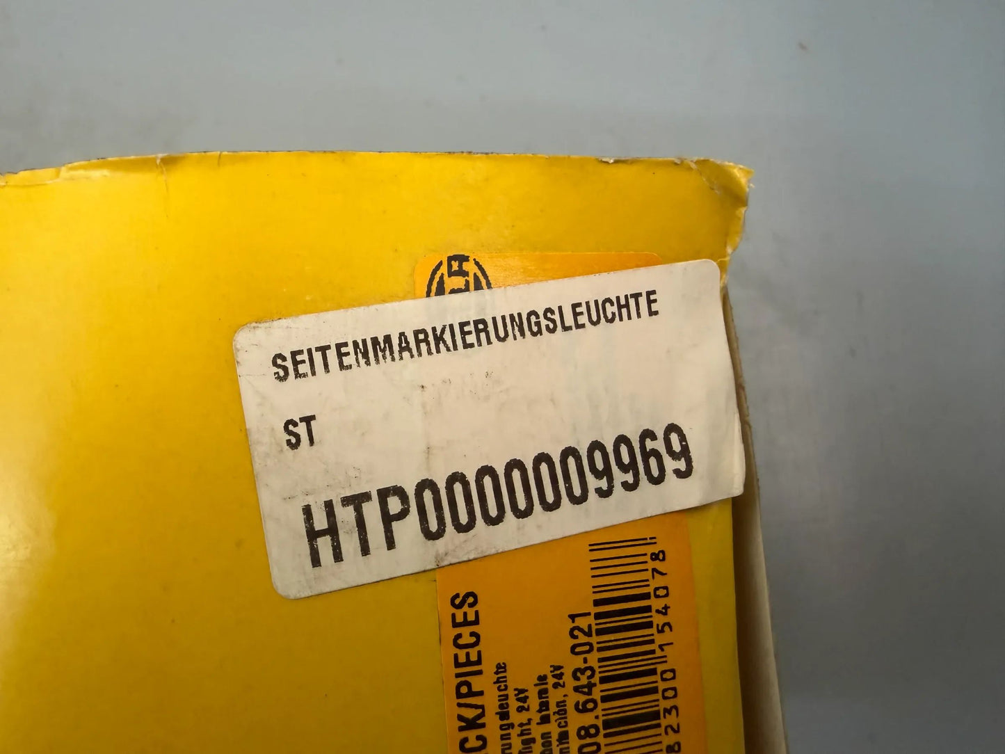 Original Hella Seitenmarkierungsleuchte 2PS 008 643-021 NEU
