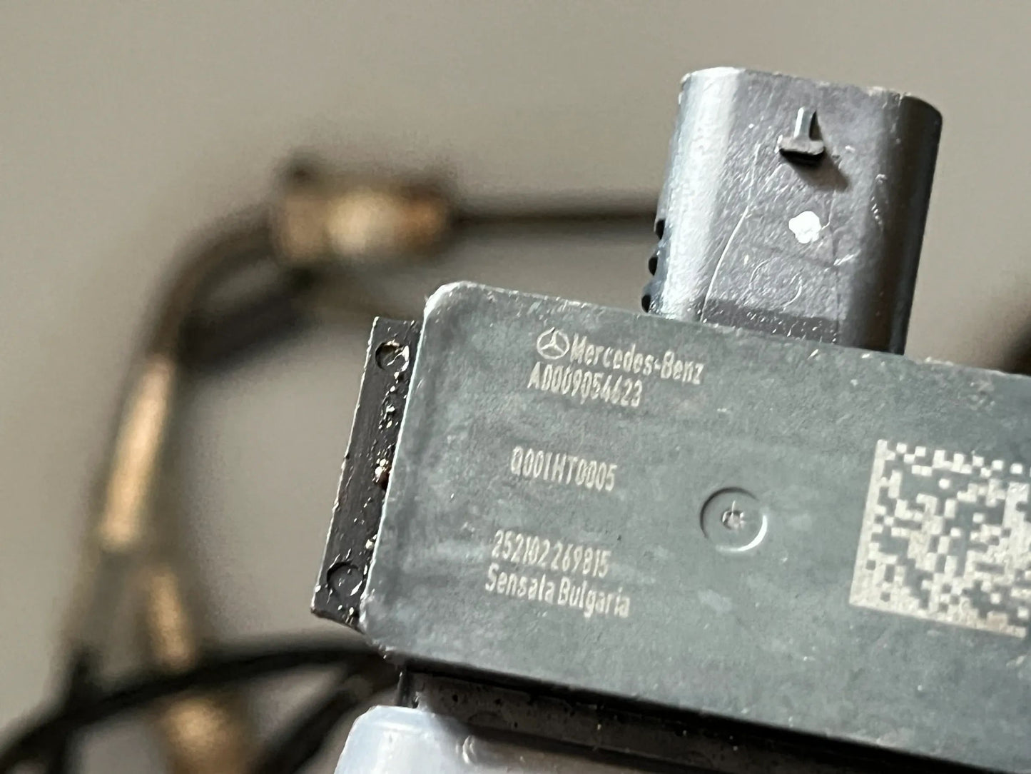Original Mercedes-Benz Temperatursensor A0009054623 NEU