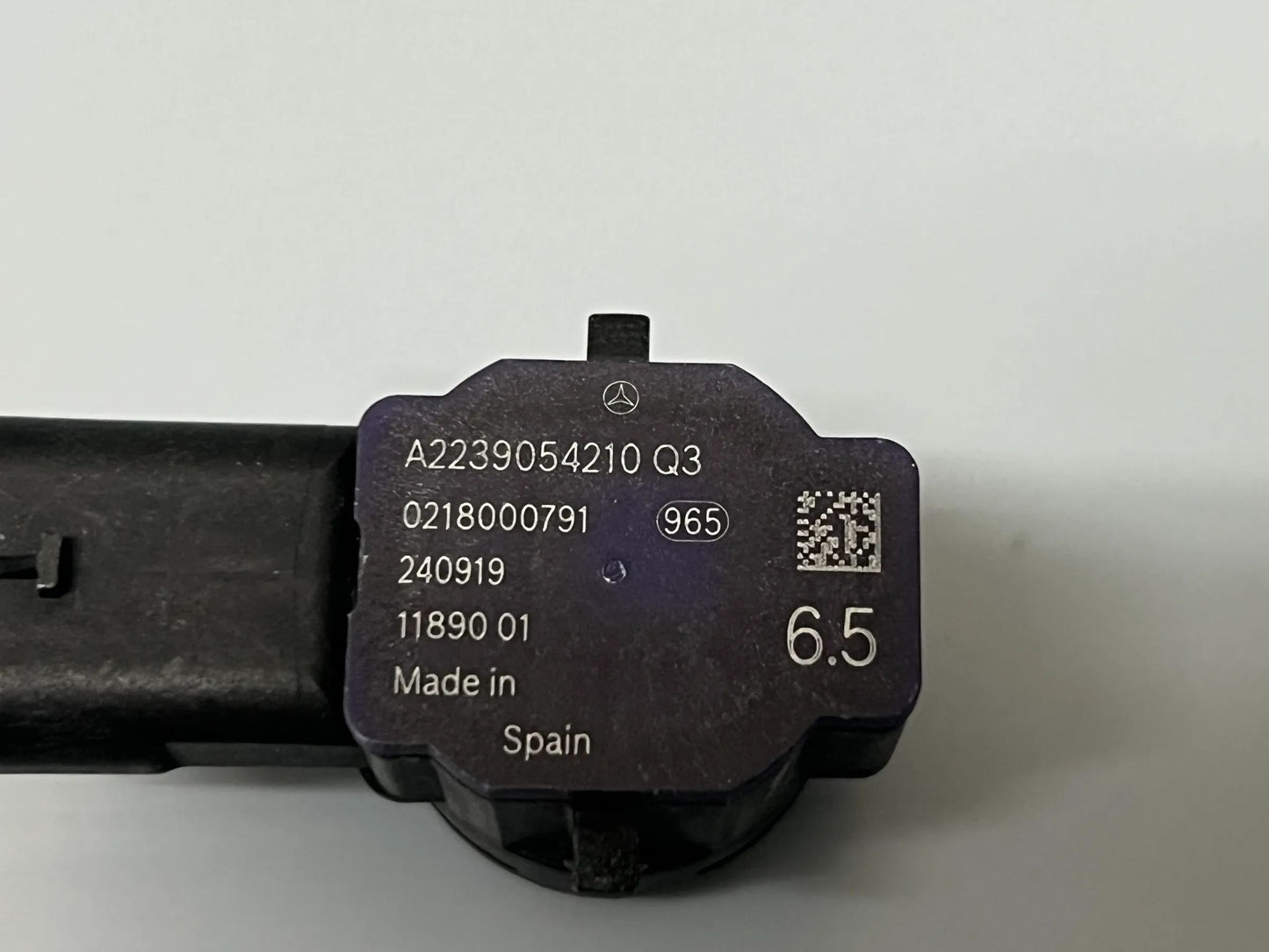 ORIGINAL Mercedes-Benz Parktronik Sensor PDC PTS Parksensor A2239054210 NEU