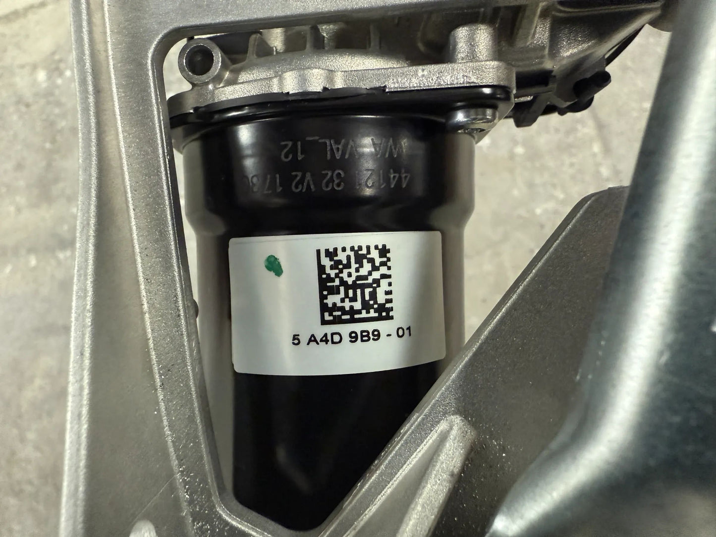 Original BMW i20 iX Gestänge Scheibenwischer mit Motor 5A4D9B9 NEU