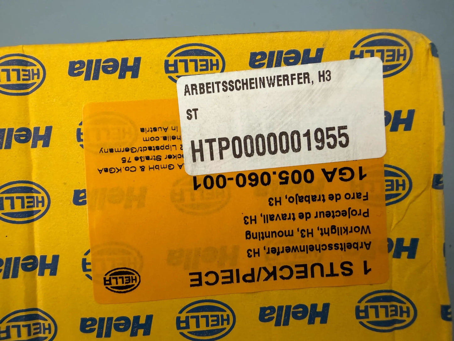 Original Hella Arbeitsscheinwerfer 1GA 005 060-001 NEU