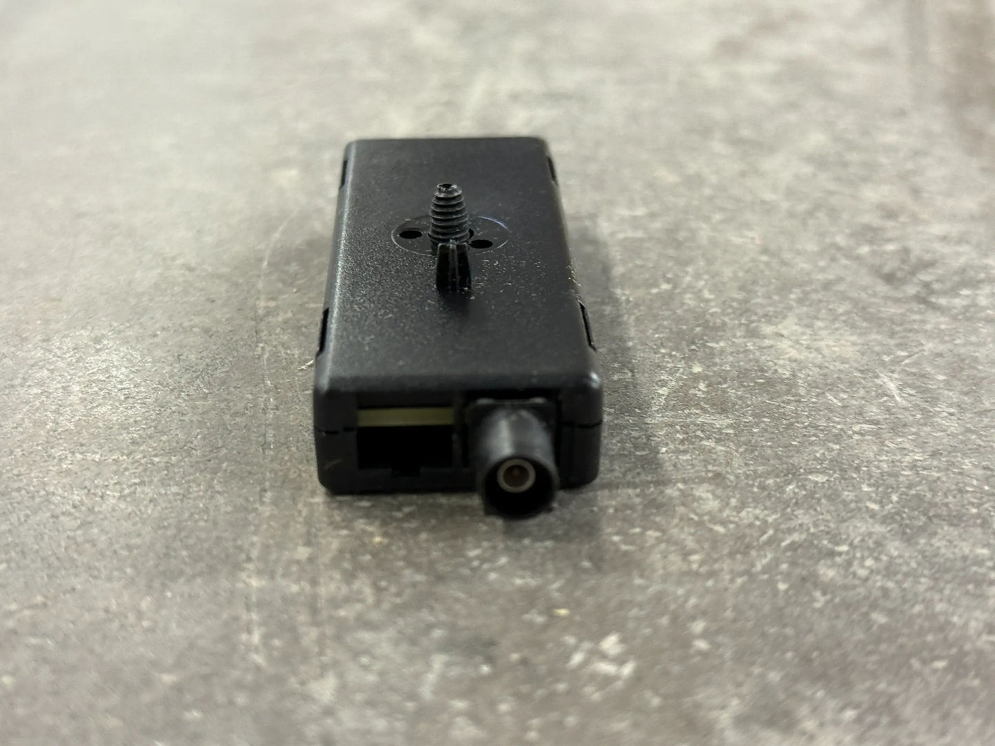 Original BMW i12 i15 i8 Antennenverstärker Diversity 9272868 65209272868 NEU