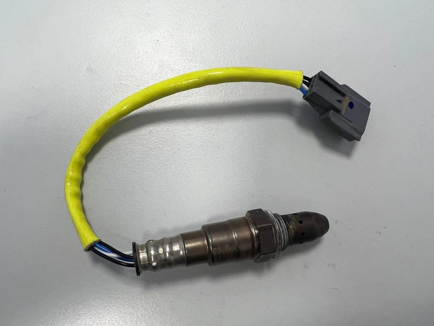 ORIGINAL Mercedes Benz NOx Sensor A4209057700 NEU