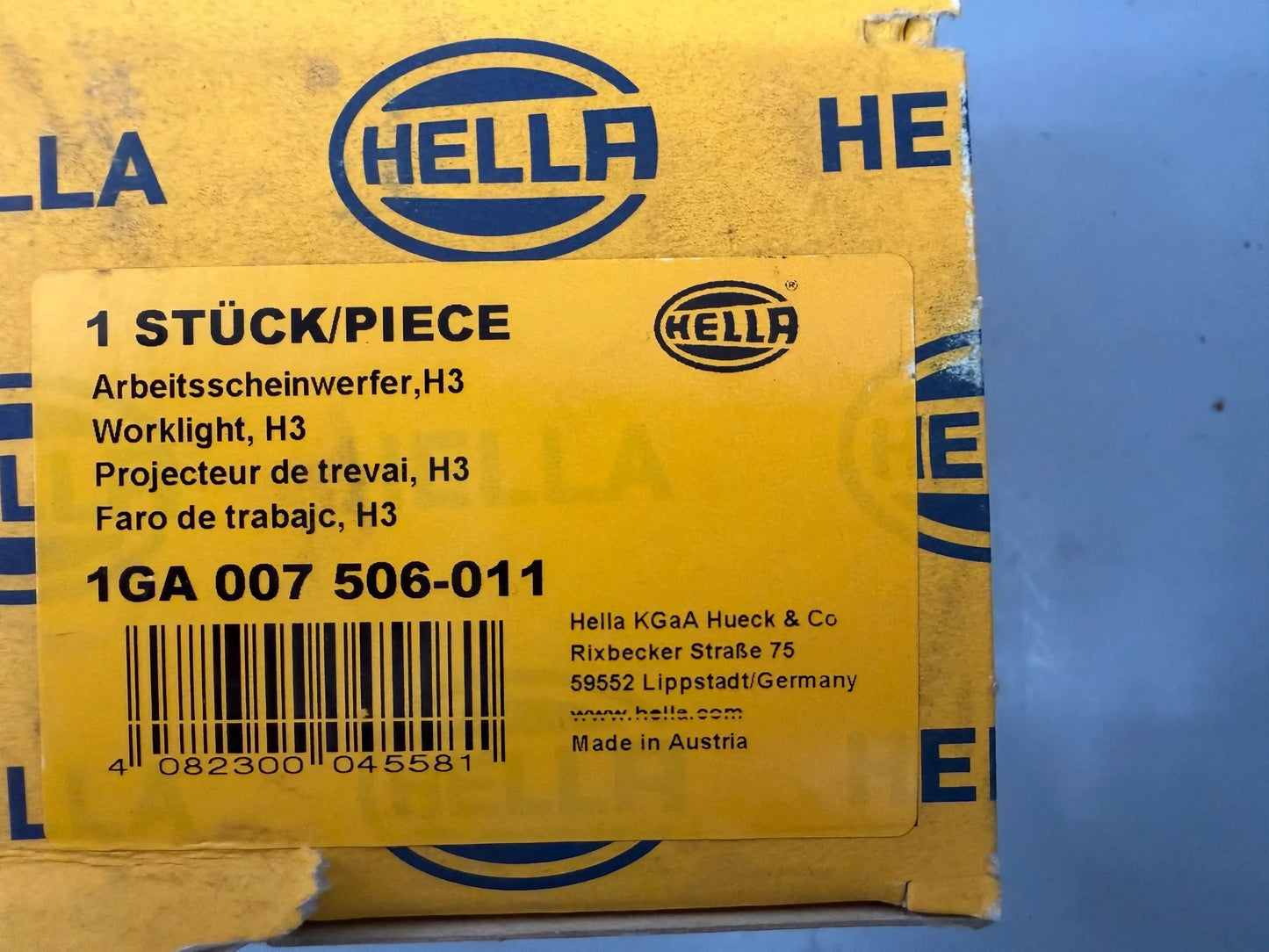 Original Hella Arbeitsscheinwerfer 1GA 007 506-011 NEU