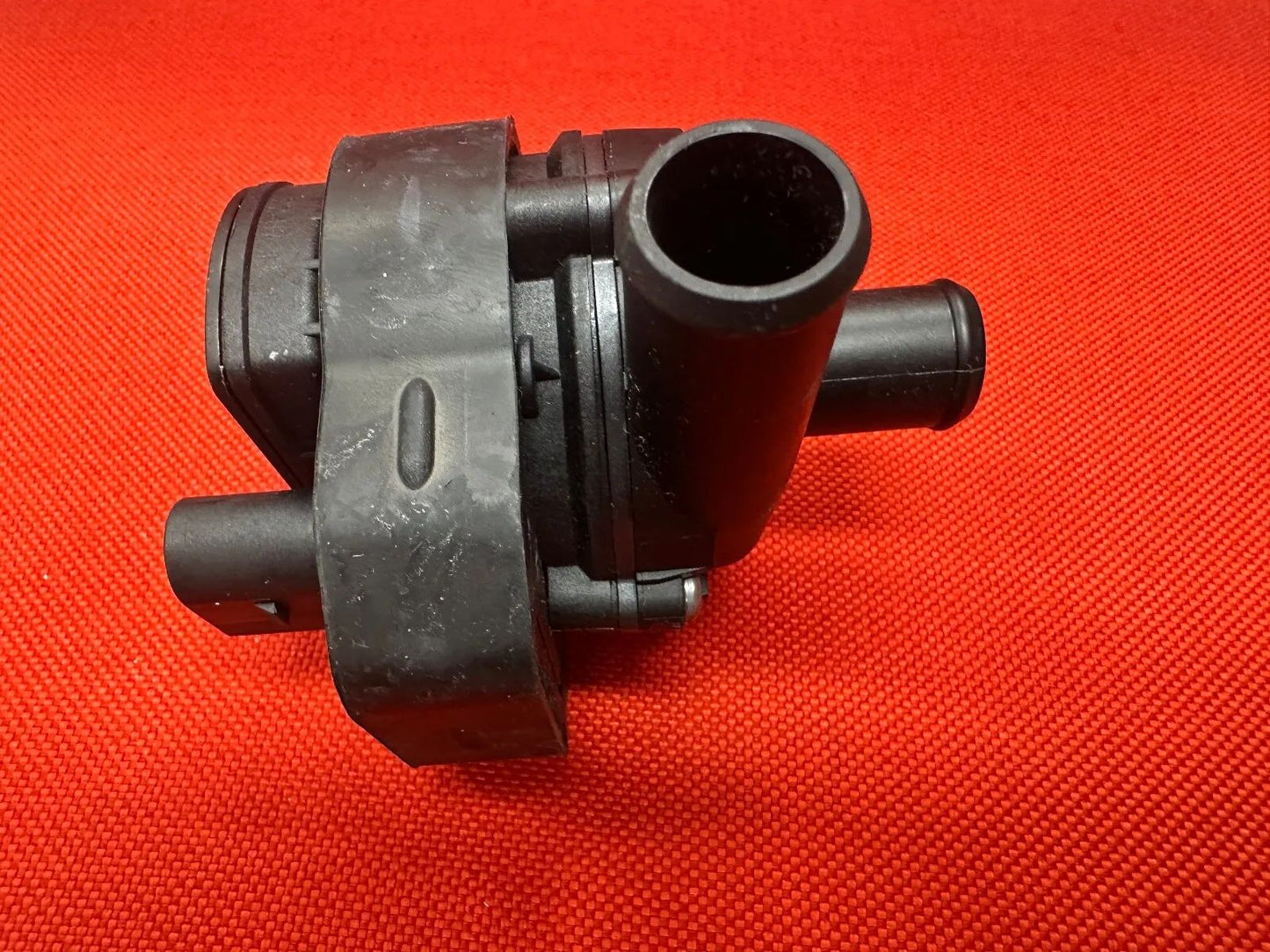ORIGINAL Mercedes Benz / Bosch Zusatzwasserpumpe Umwälzpumpe A2118350028*027758