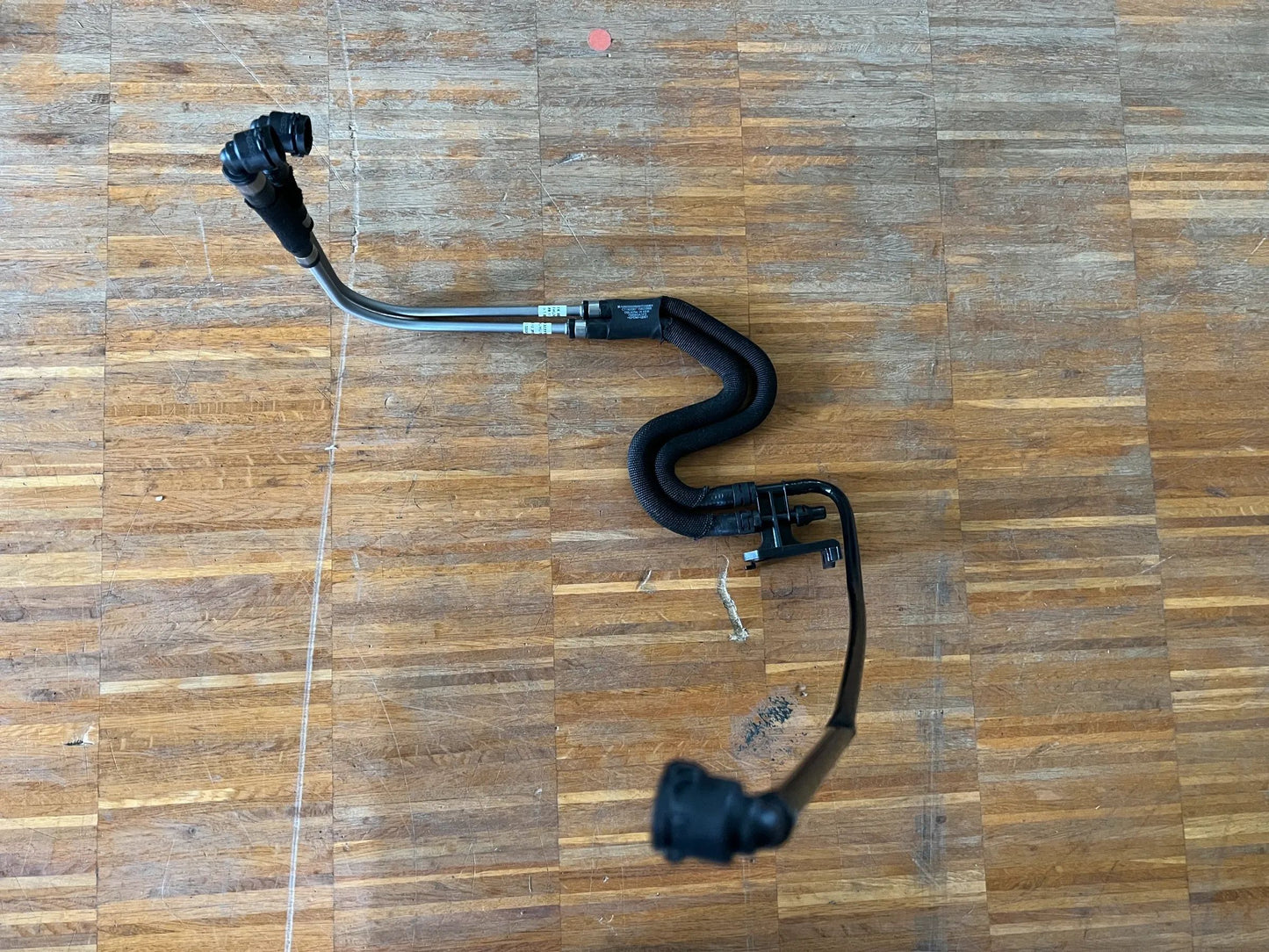 Original Mercedes-Benz Entlüftungsleitung A9605000608 NEU