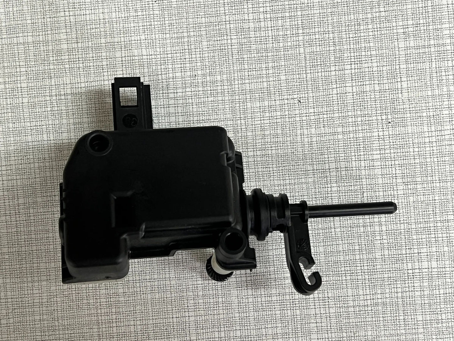 ORIGINAL Mercedes Benz Stellmotor Verrieglung Tankdeckel Klappe A2048205397 NEU