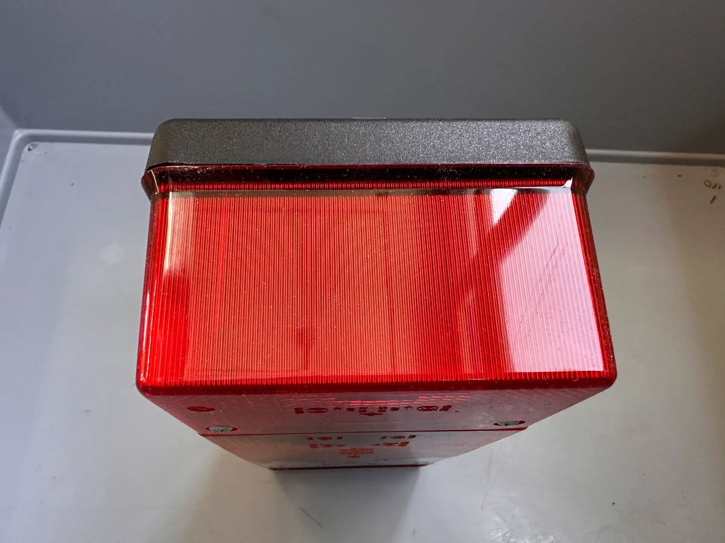 Original Hella Heckleuchte Rechts 2SL 007 547-061 NEU