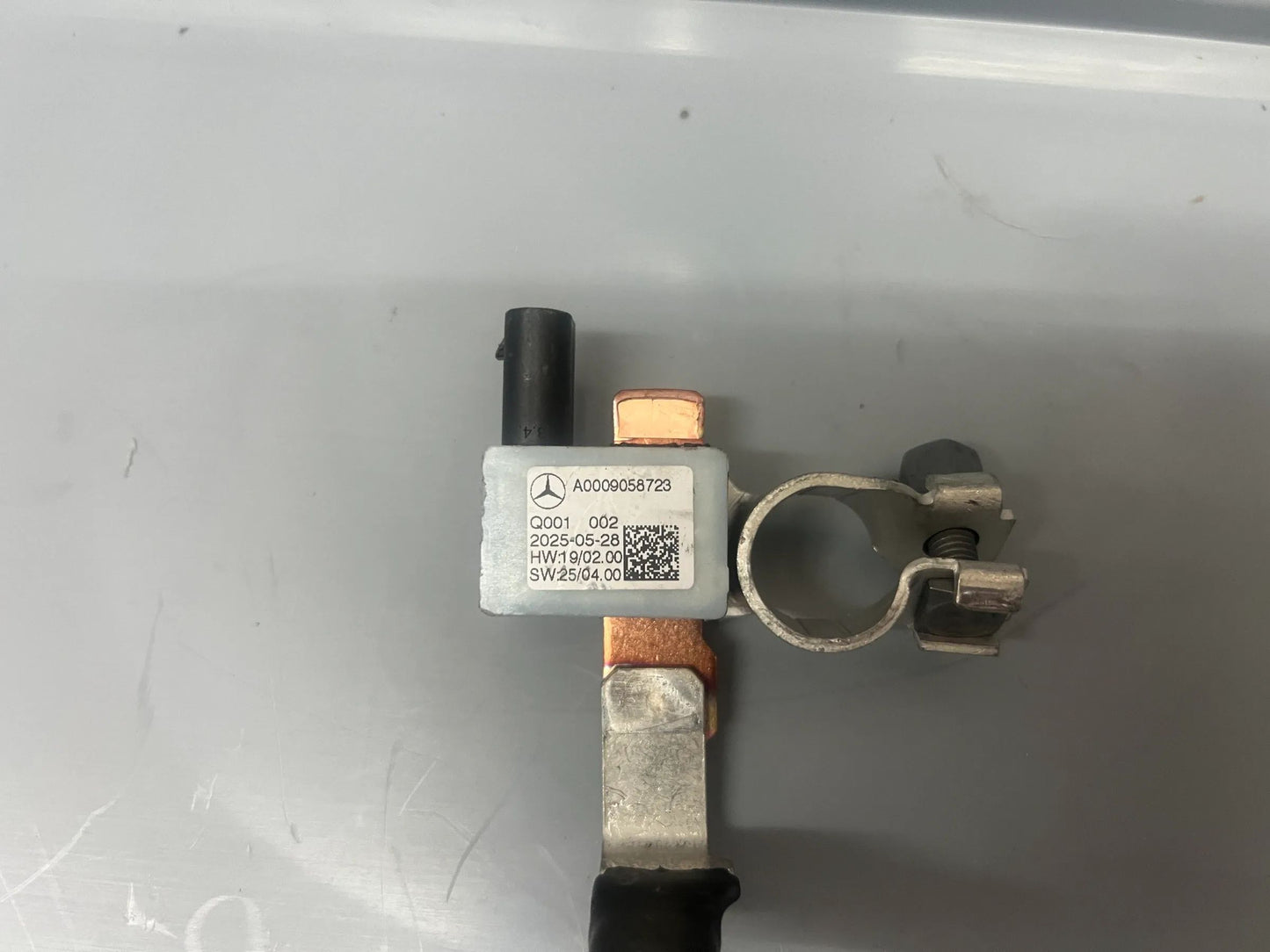 Original Mercedes-Benz Batteriesensor A0009058723 NEU