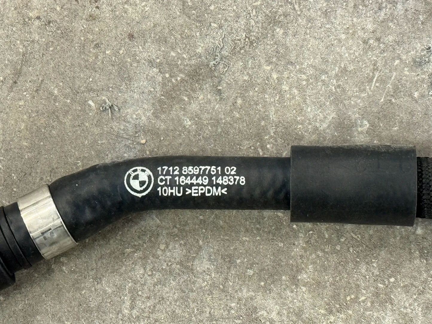 Original BMW Schlauch Zylinderkopf-Ausgleichsbehälter 8597751 NEU