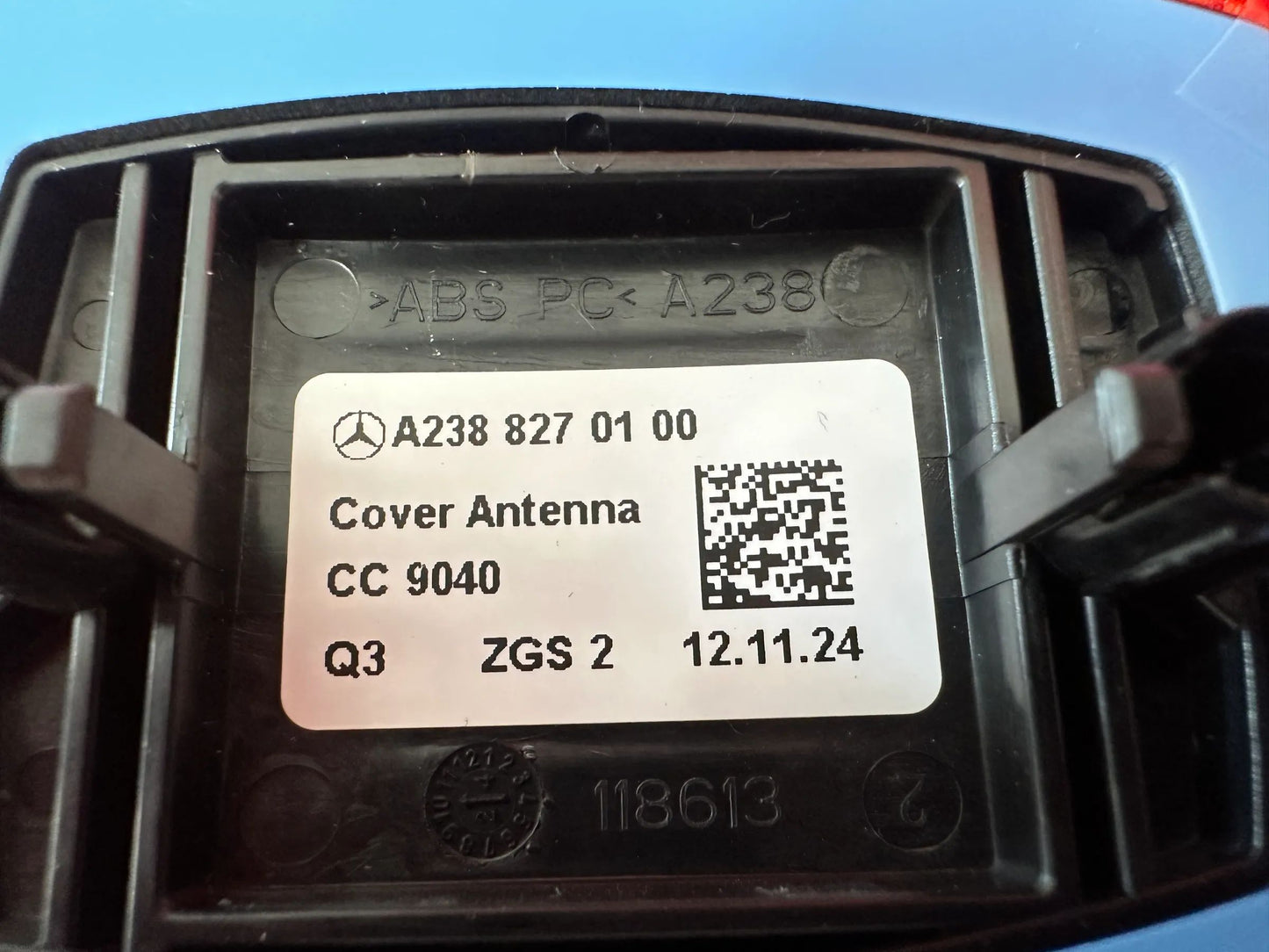 ORIGINAL MERCEDES BENZ Dach Zentralantennenabdeckung A2388270100 NEU