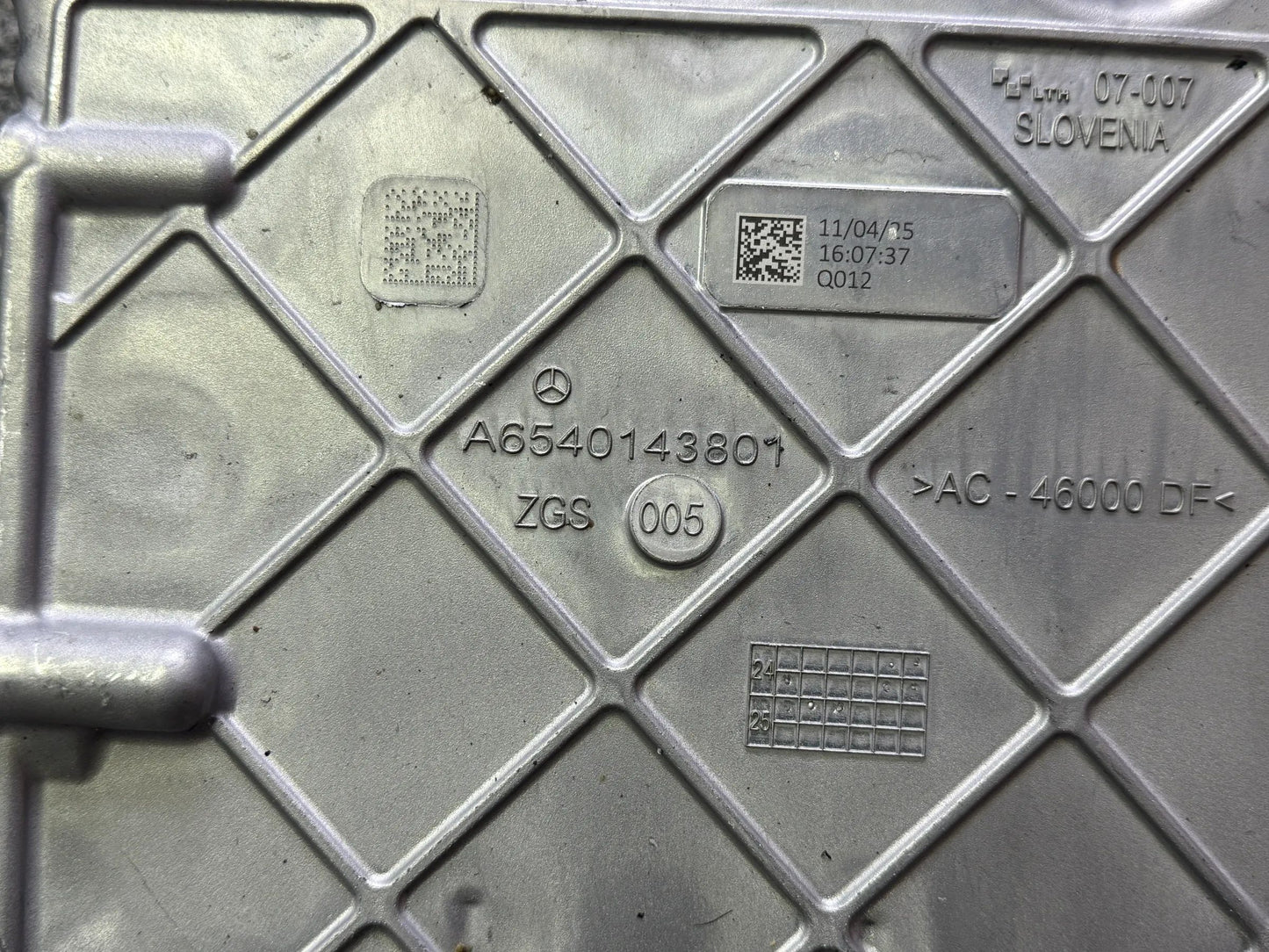 ORIGINAL Mercedes Benz Ölwanne A6540143801 NEU