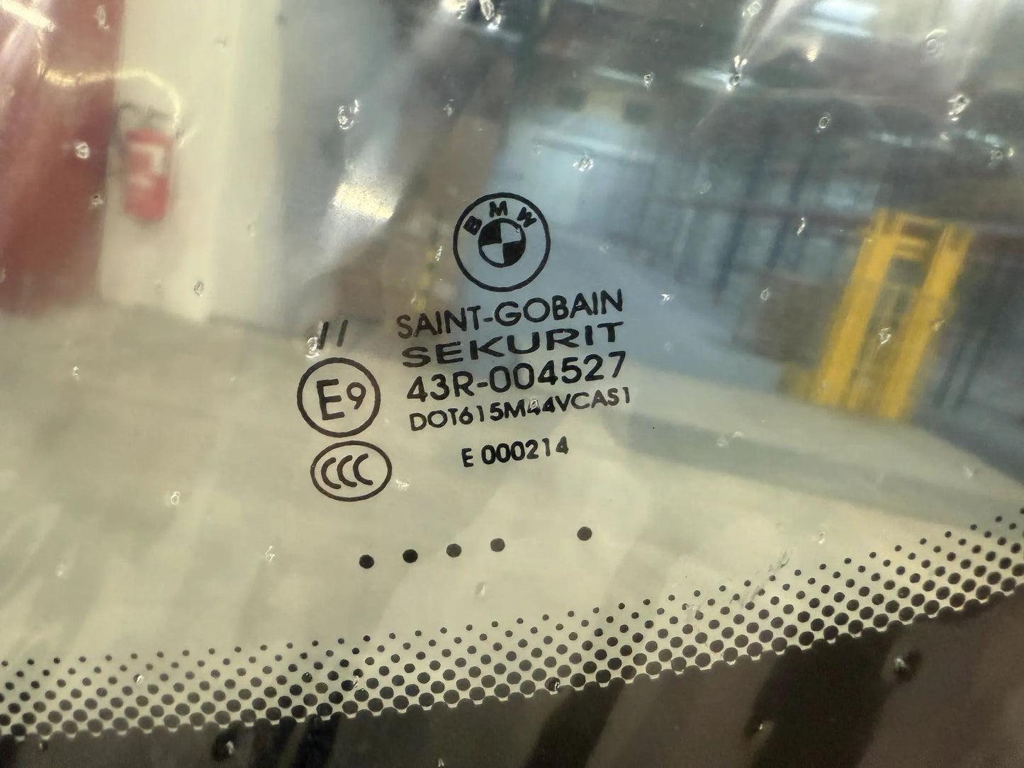 Original BMW X5 E70 Frontscheibe Grün Graukeil 7202862 NEU
