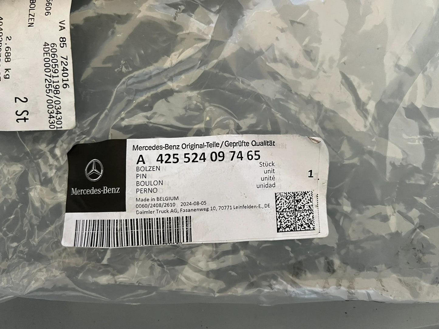 Original Mercedes-Benz Bolzen A425524097465 NEU