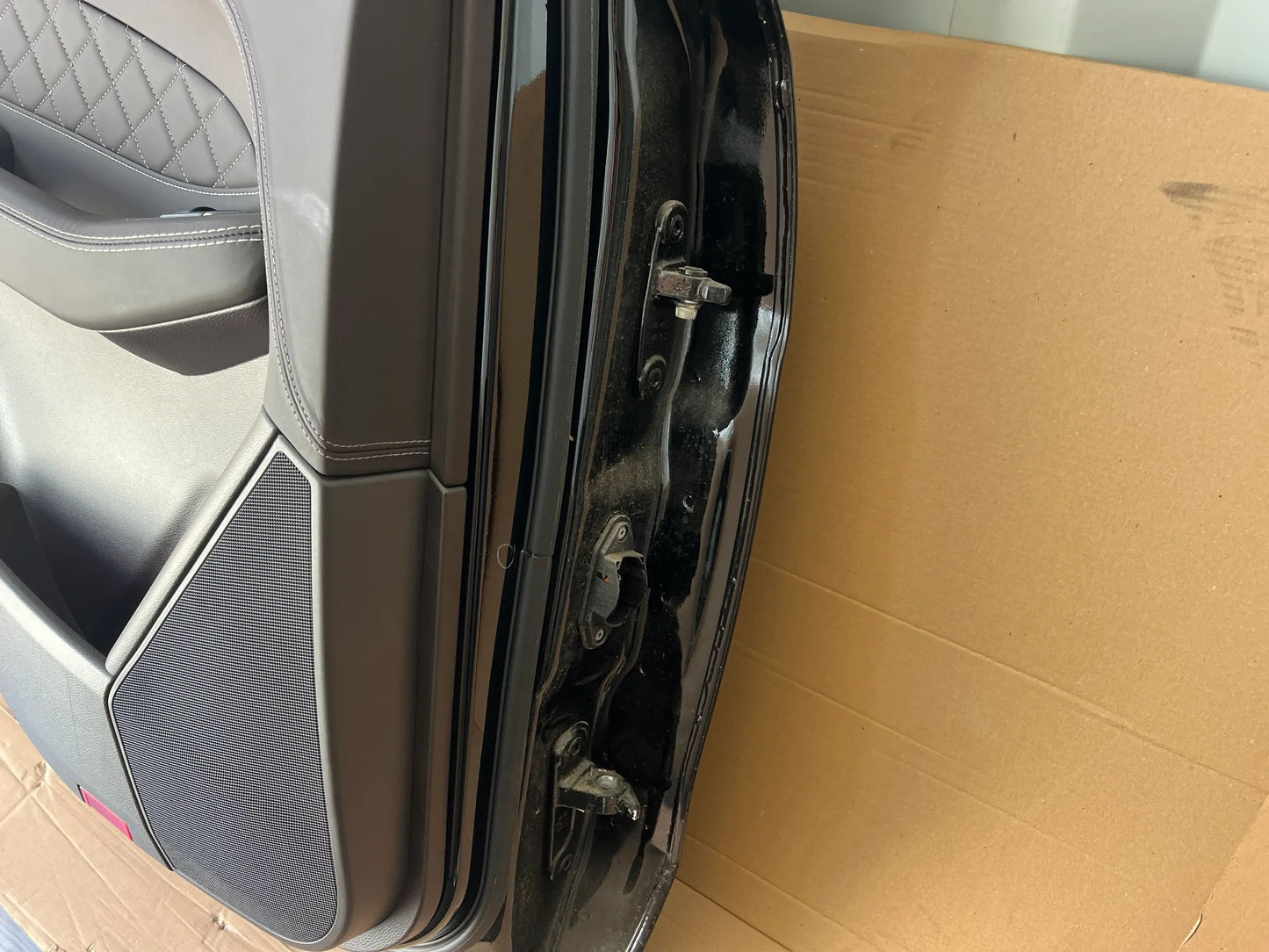 Original Mercedes-Benz ML/GLE W166 TÜR HINTEN LINKS 9040 Schwarz NEU