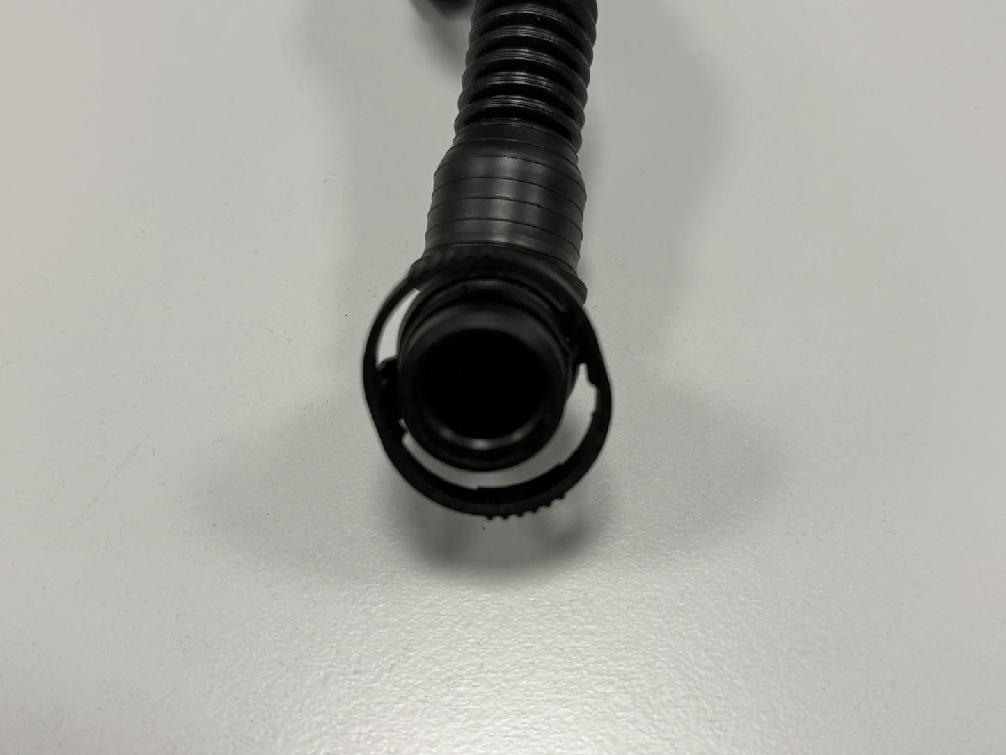 Original Mercedes Benz Entlüftungsschlauch A6540100012 NEU