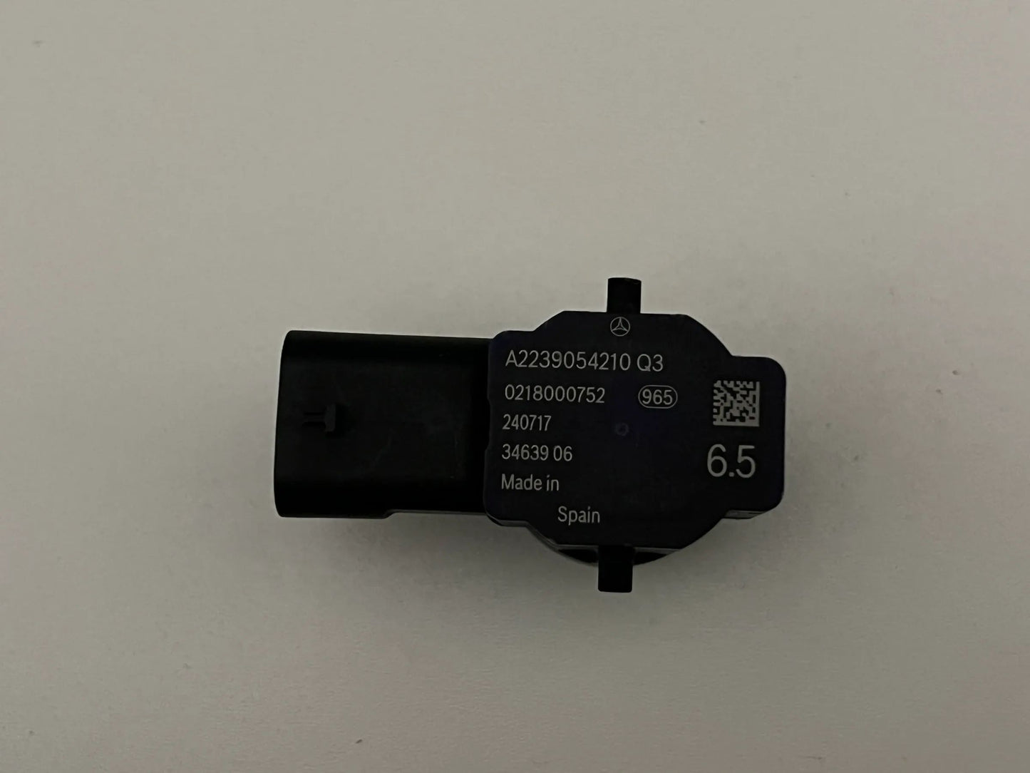 ORIGINAL Mercedes-Benz Parktronik Sensor PDC PTS Parksensor A2239054210 NEU