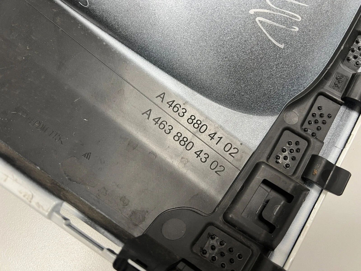 ORIGINAL Mercedes Benz G-Klasse W463 Kühlerverkleidung A4638804302/A4638804102
