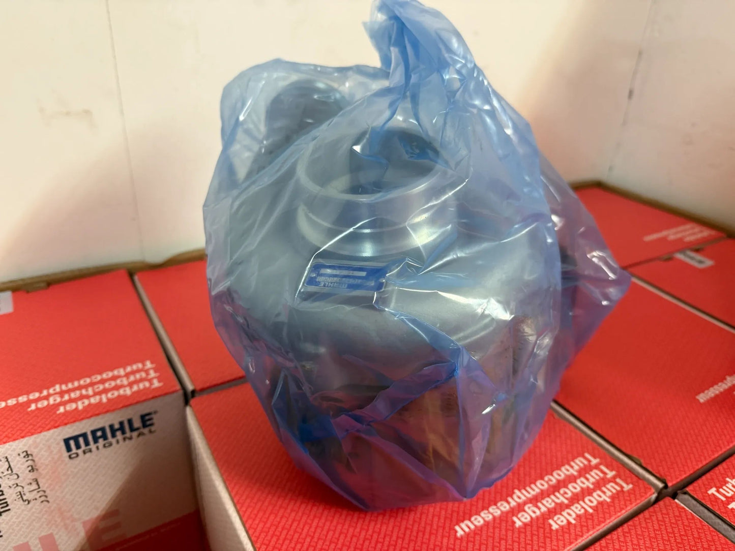 Original Mahle Volvo Turbolader 038TC17676000 NEU