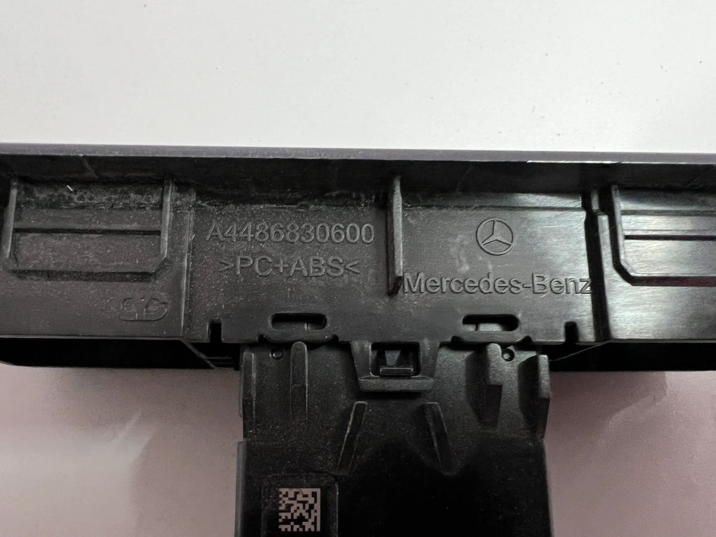 Original Mercedes Benz V-Klasse/Vito W447/W448 USB-C TYPE C Stecker AA4486830600