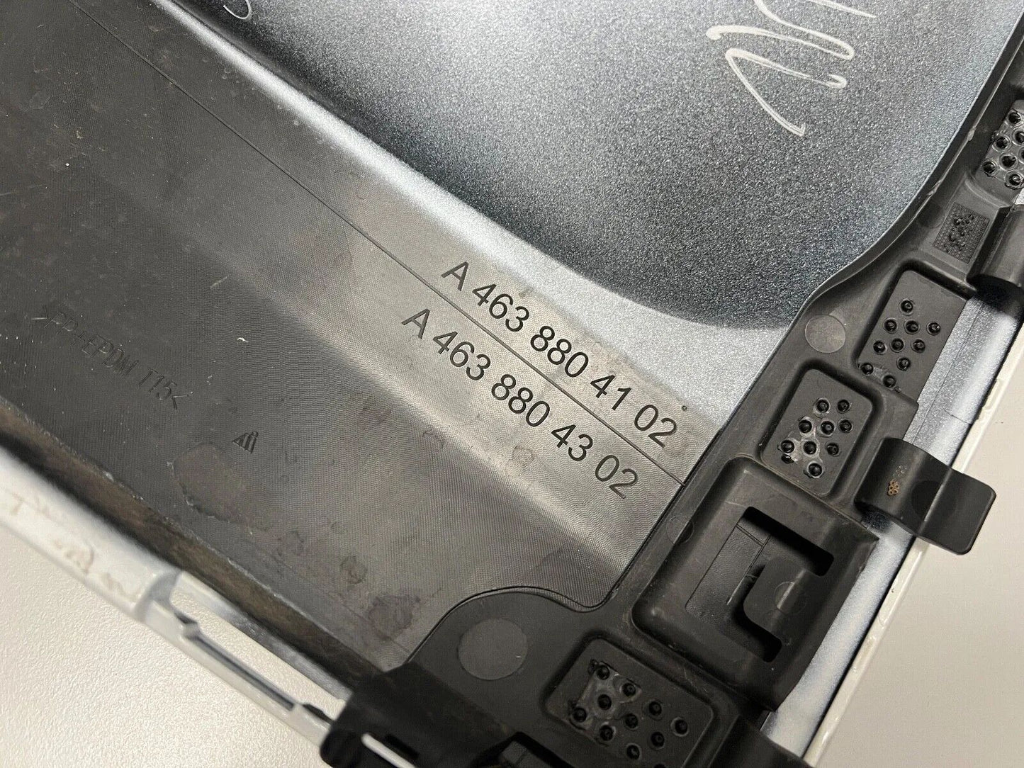 ORIGINAL Mercedes Benz G-Klasse W463 KühlerverkleidungA4638804302/4102/4202/4402