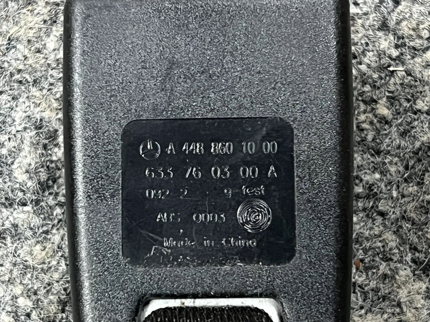Original Mercedes-Benz V-Klasse W447/448 Gurt komplett links 634241800A Schwarz
