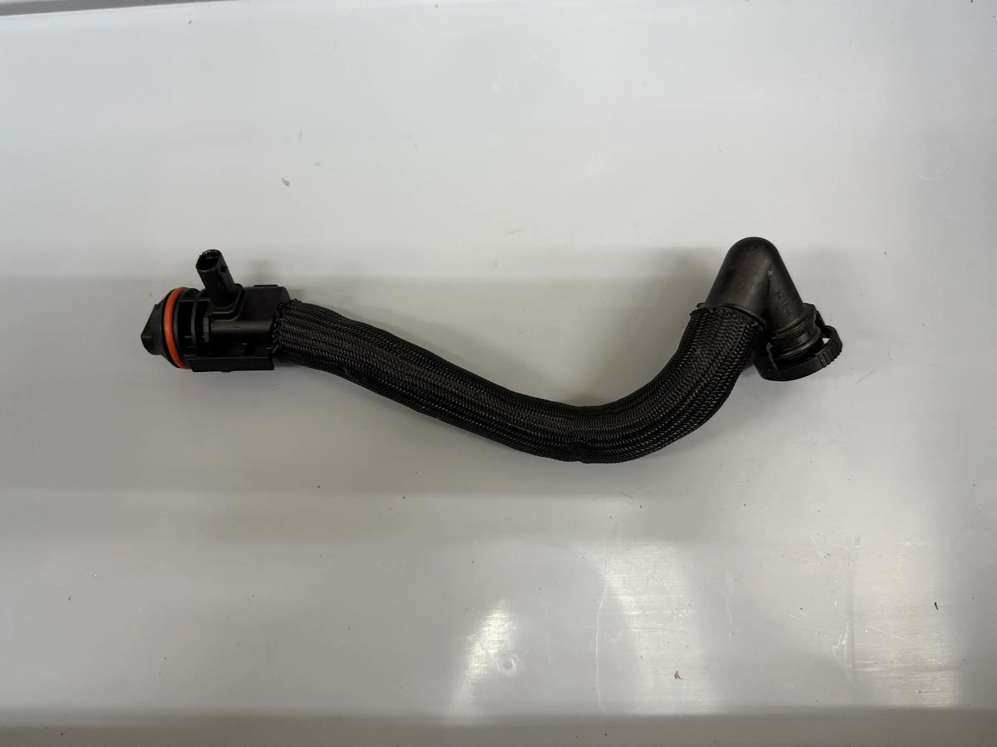 Original Mercedes Benz Entlüftungsschlauch A6540100112 NEU
