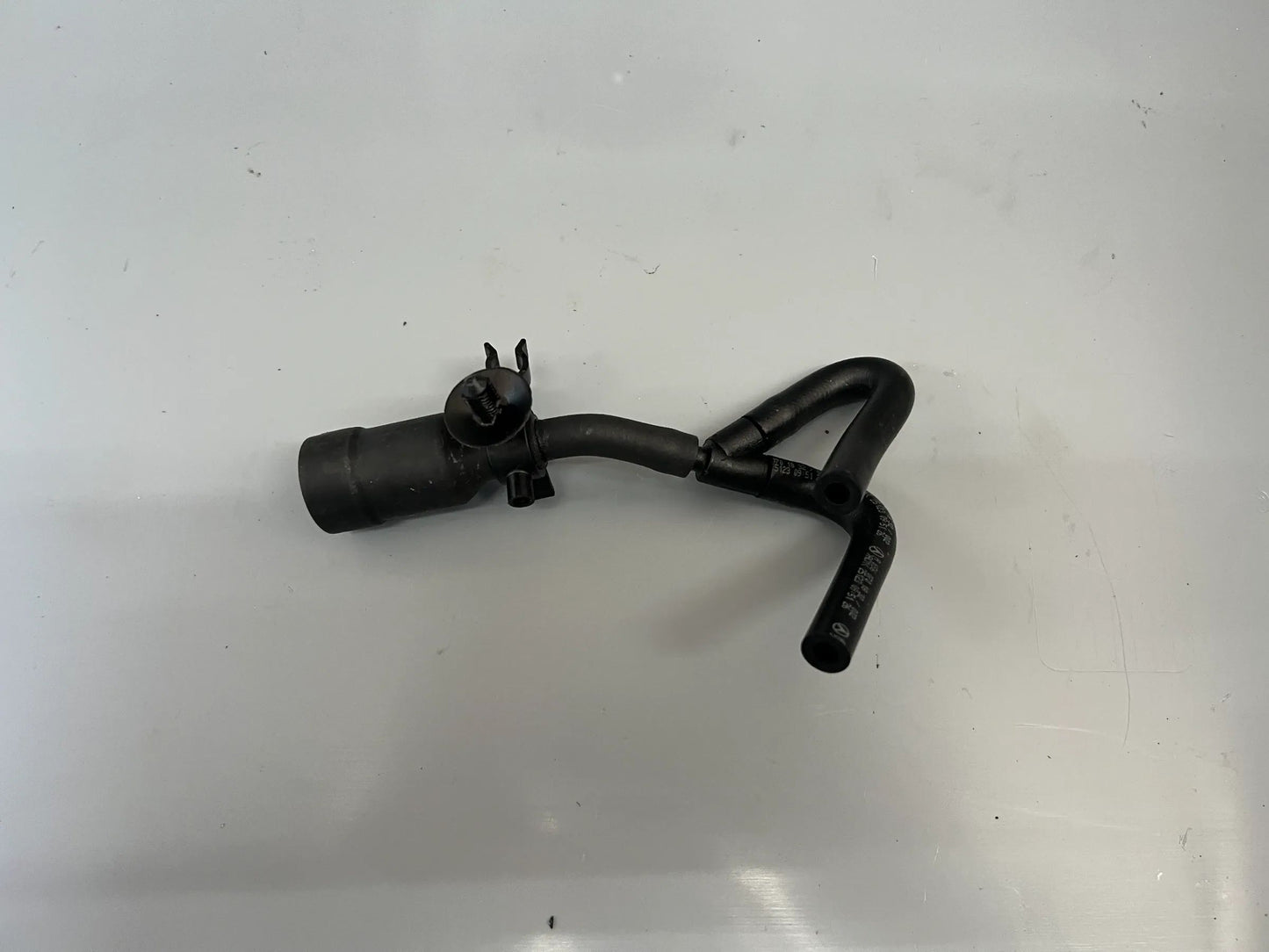 ORIGINAL Mercedes Benz Leckkraftstoff-Schlauch A6560701832 NEU
