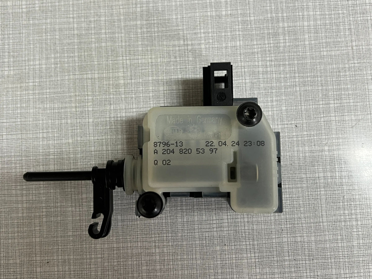 ORIGINAL Mercedes Benz Stellmotor Verrieglung Tankdeckel Klappe A2048205397 NEU