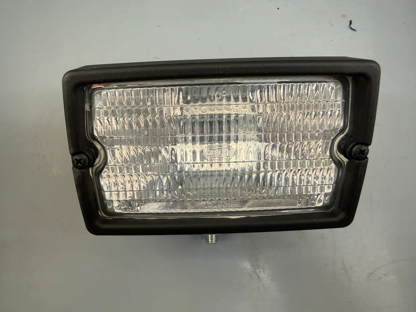 Original Hella Arbeitsscheinwerfer 1GA 005 060-001 NEU
