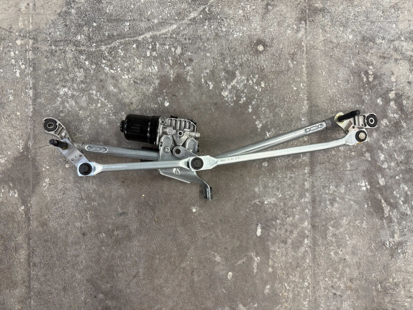 Original BMW 7er G70 Gestänge Scheibenwischer mit Motor 5A7F144 NEU