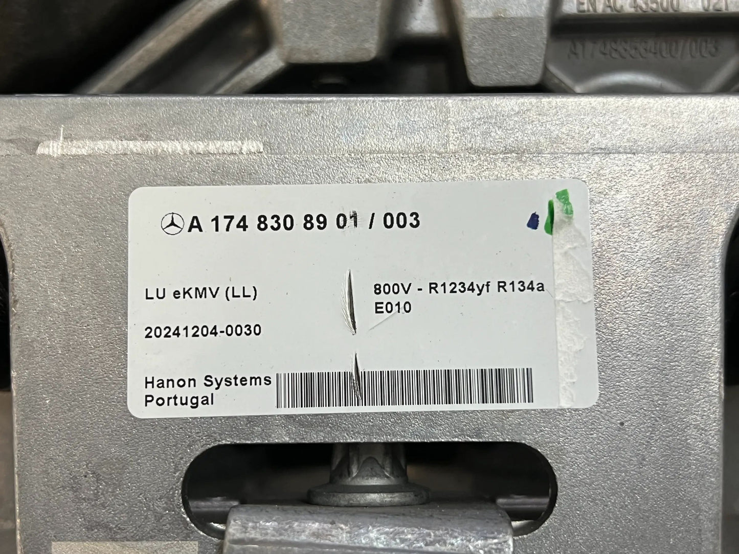 Original Mercedes-Benz Gehäuse Klimakompressor A1748308901 NEU