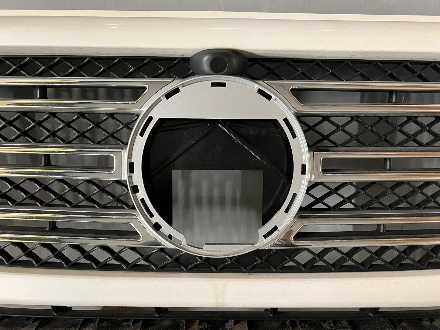 ORIGINAL Mercedes Benz G-Klasse W463 Kühlerverkleidung A4638880400/A4638880300