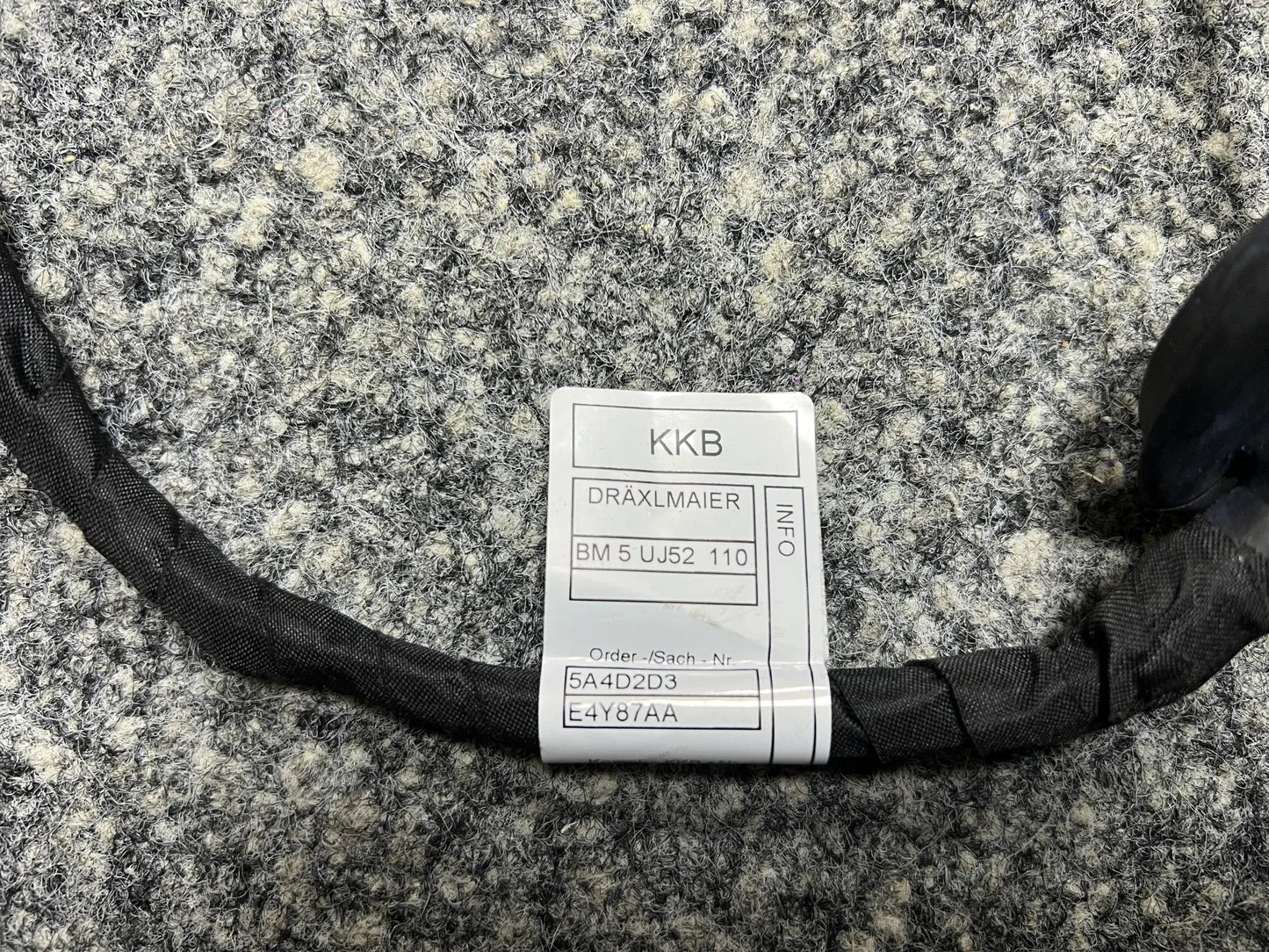Original BMW XM G09 ASSY CA. HANDLE STRIP 5A4D2D3 51135A4D2D3 NEU