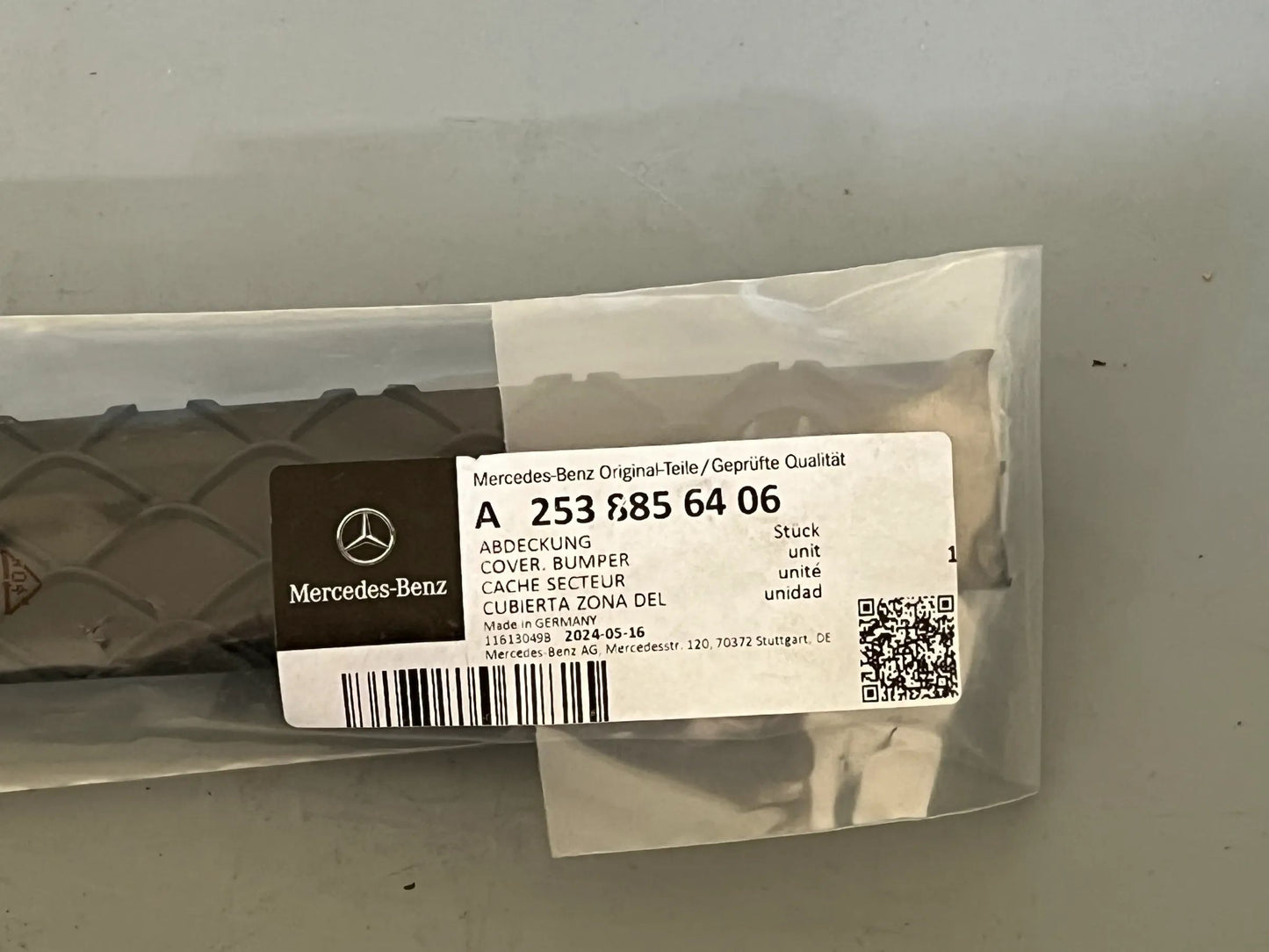 ORIG MERCEDES-BENZ GLC C253 Stoßstangenabdeckung vorne rechts A2538856406 NEU
