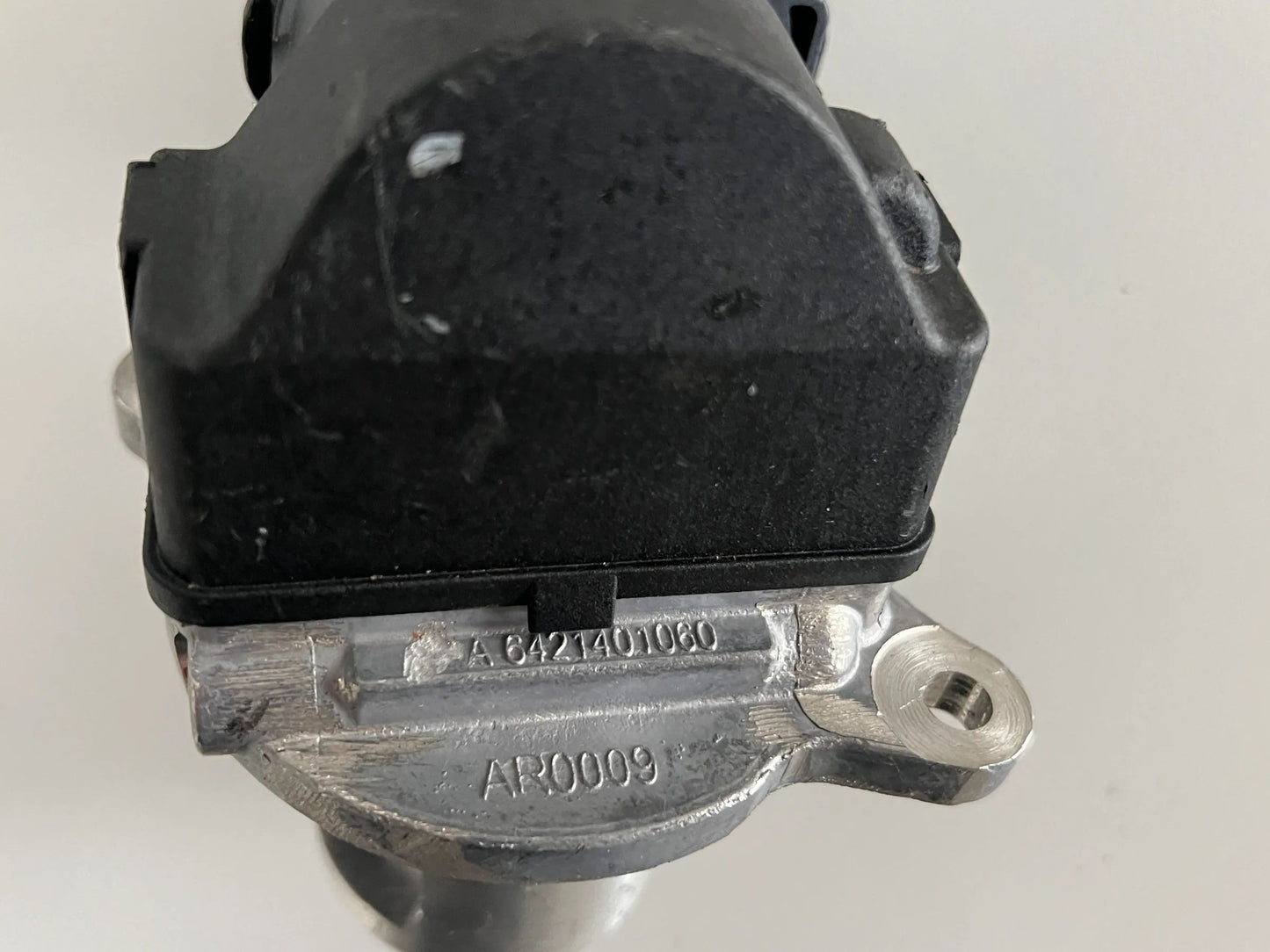 ORIGINAL Mercedes-Benz OM 642 Abgasrückführventil Ventil A6421401060 NEU