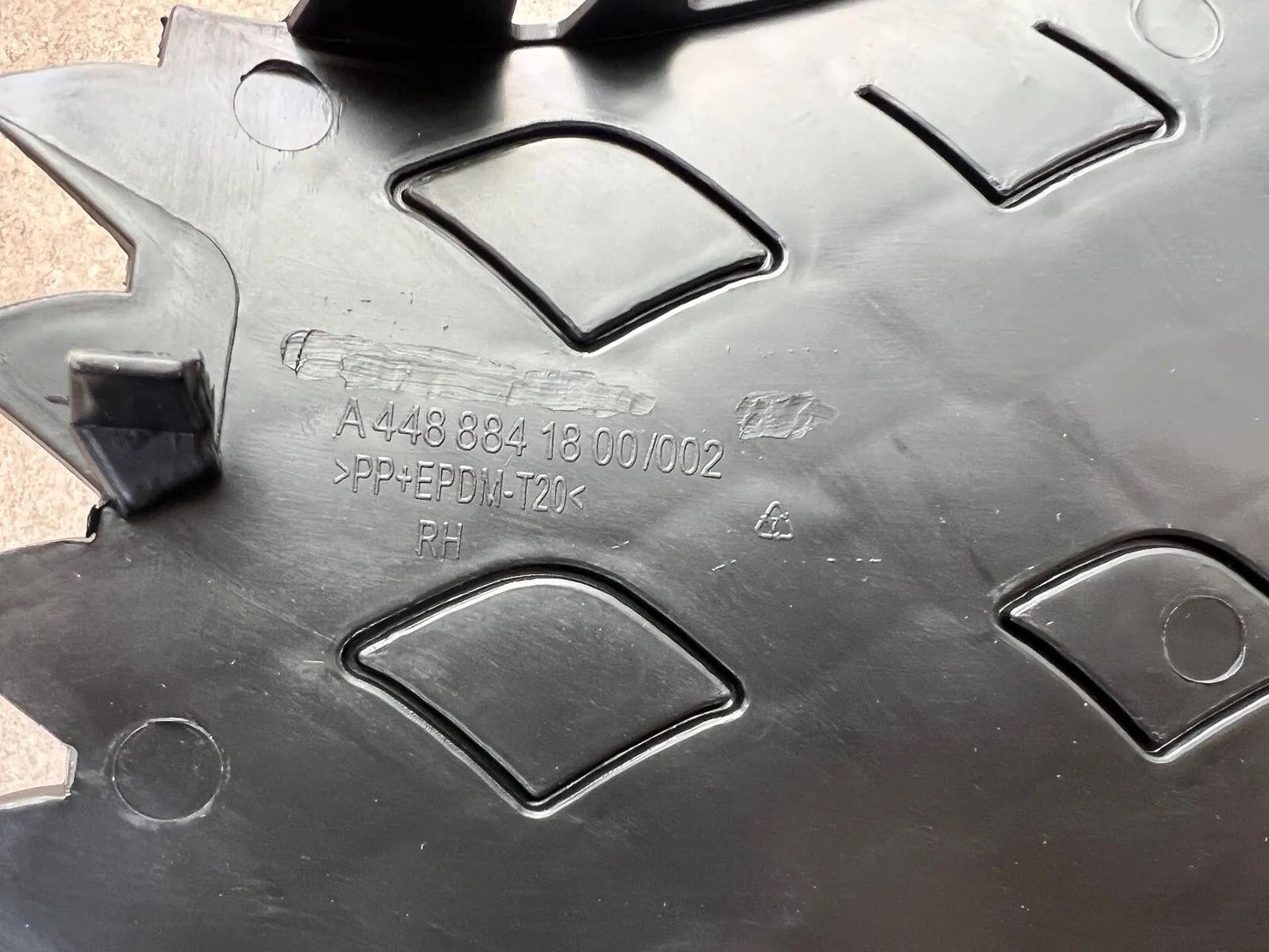 Mercedes Benz V-Klasse W447 Kühlergrill für Stoßstange vorne rechts A4478802901