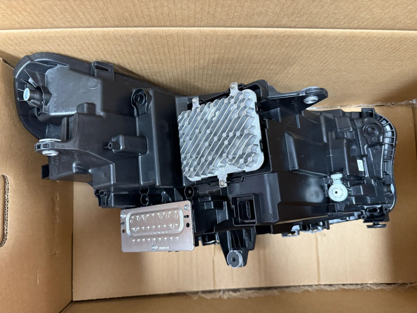 Original BMW X1 U11 LED-Scheinwerfer Links mit Steuergerät 5A9A235 NEU