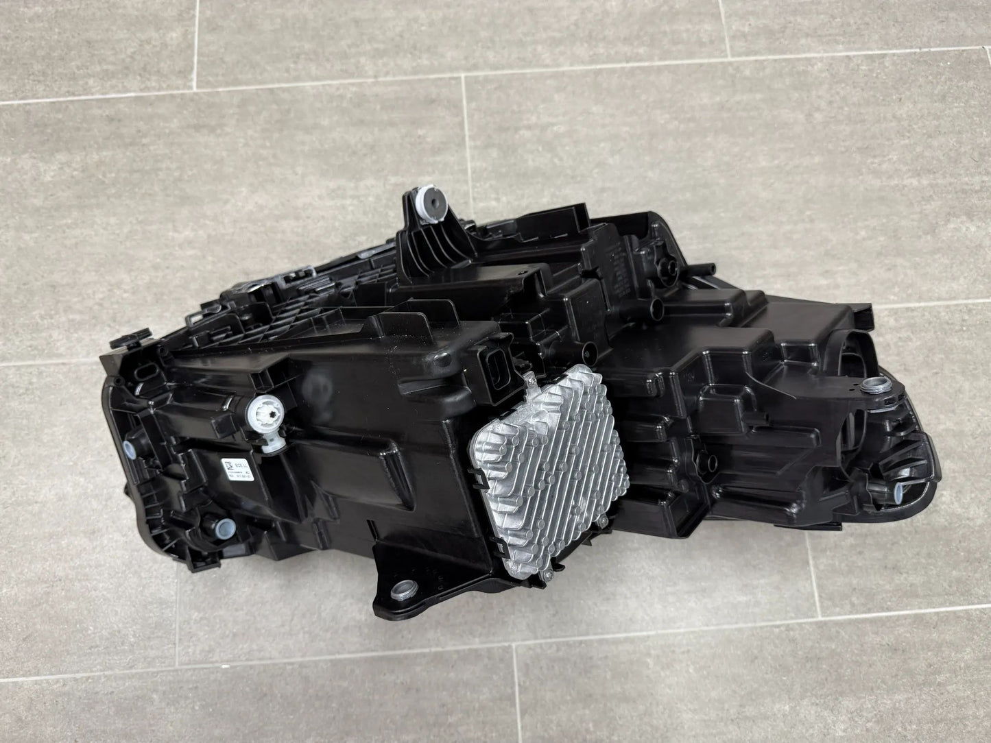 Original BMW X2 U10 LED Scheinwerfer Links mit Steuergerät 5A77EB7 NEU