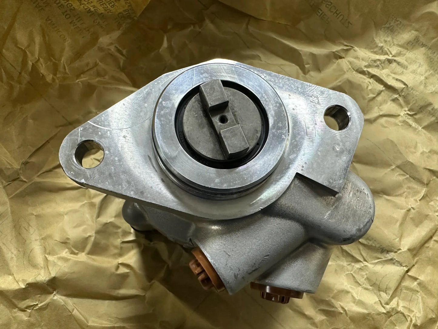 Original IVECO Ölpumpe Servolenkung 504323708 NEU