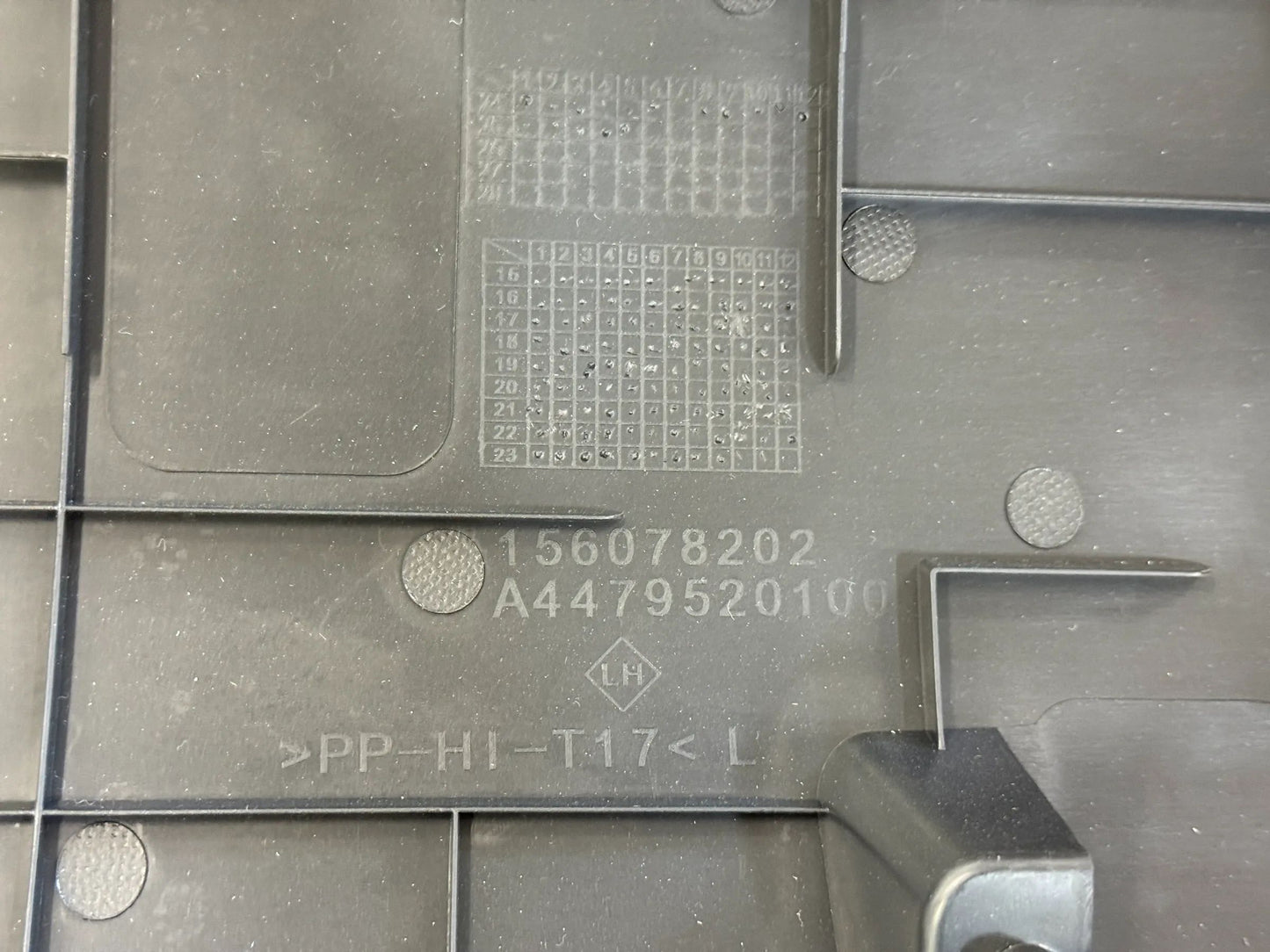 ORIGINAL Mercedes Benz W447/W448 V-Klasse SEITENABDECKUNG SI.KISSEN A4479520100
