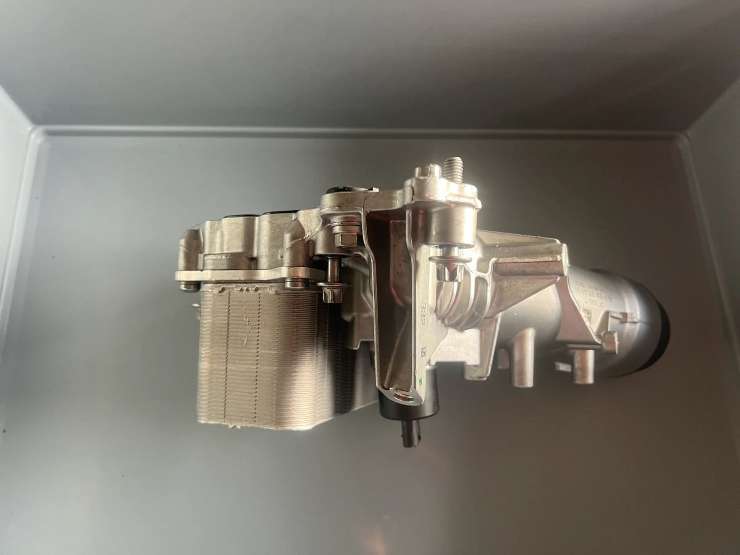 Original Mercedes-Benz Ölkühler mit Ölfilter A6561804400 OF308-08 NEU