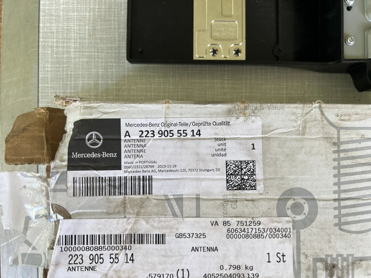 Original Mercedes-Benz Antenne A2239055514 NEU