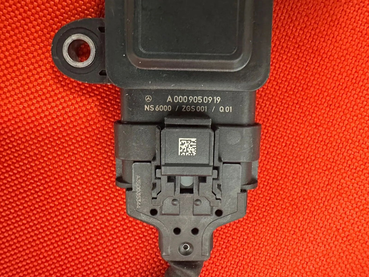 ORIGINAL Mercedes Benz NOX-SENSOR A0009050919 NEU